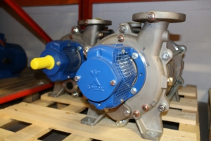 Speck pump on pallate with logo imprint